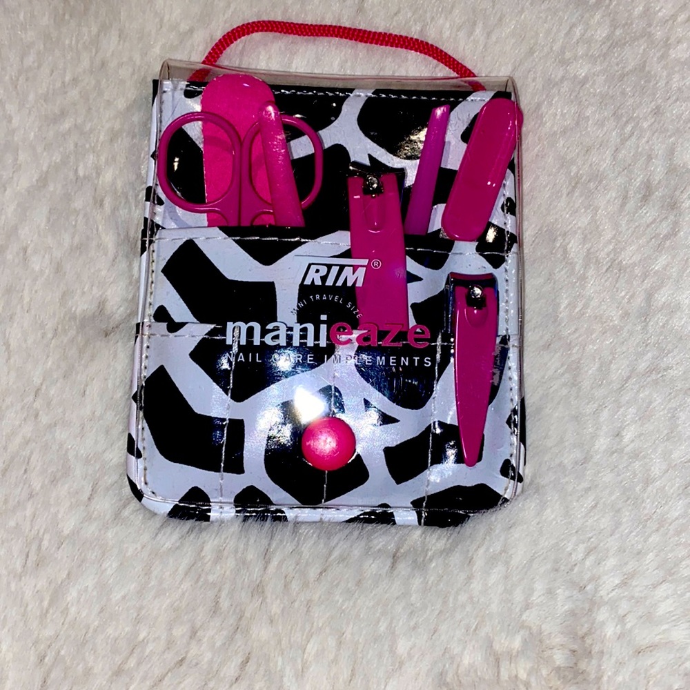 cute little nail care set !